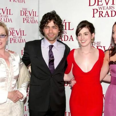 Ator de O Diabo Veste Prada abandona a fama e vive no campo