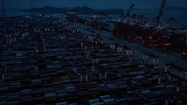 Porto de Xangai, na China: maior terminal do mundo (Costfoto/Barcroft Media/Getty Images)