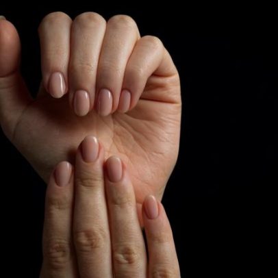 Riscos de tirar as cutículas toda semana, apontam especialistas
