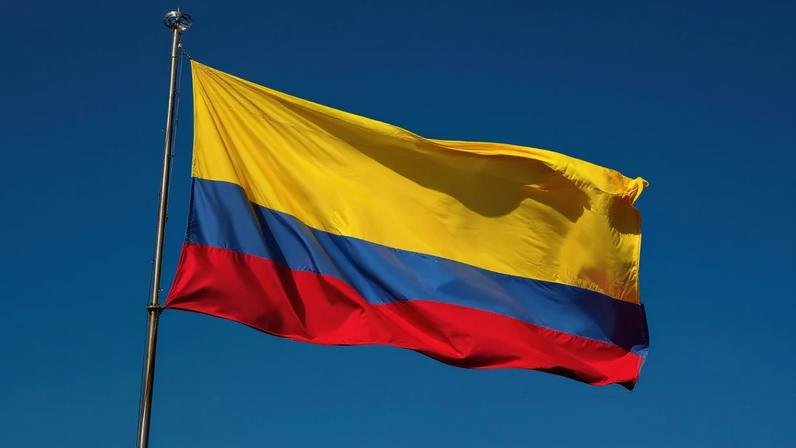 Às vésperas das eleições colombianas no domingo, o presidente do Equador, Daniel Noboa, anunciou que eliminará o imposto de 100% (GettyImages/Reprodução)