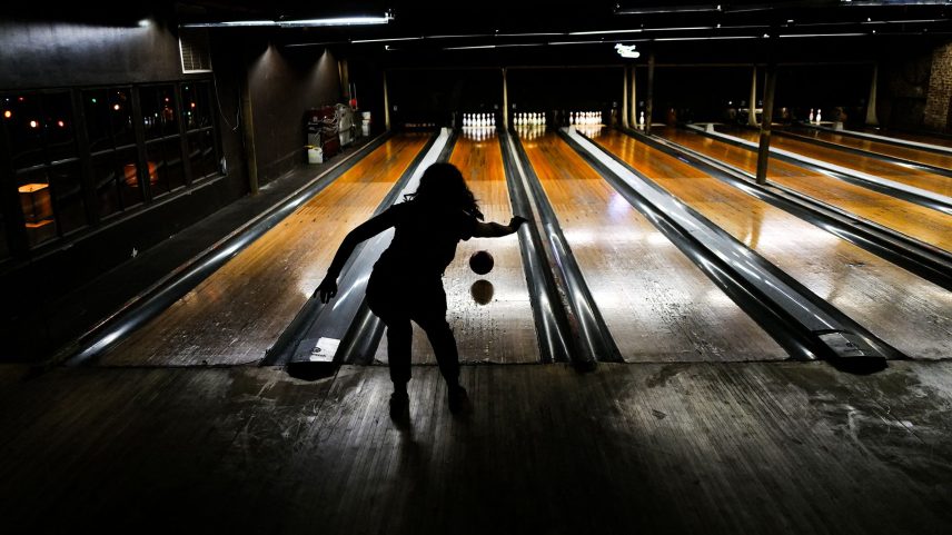 Para bowlers sérios, conhecer o óleo da pista de bowling é essencial
