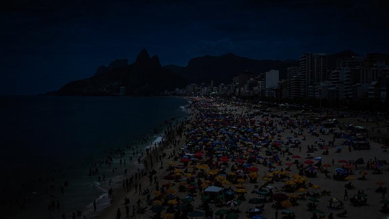 Aerial view as people cool down at Ipanema Beach on January 25, 2025 in Rio de Janeiro, Brazil. Rio The city reached a maximum temperature of 38°C and rain is expected at the end of the day.