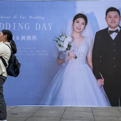 China registra menor número de casamentos em 10 anos, crise de natalidade