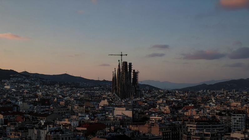 Com salários atrativos e incentivos à imigração, Espanha se tornou o mais novo destino favorito dos imigrantes brasileiros