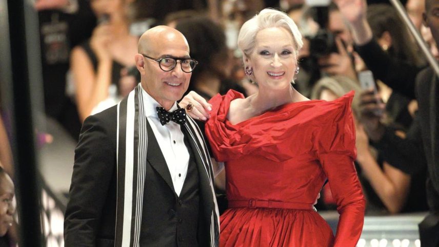 ESTILO - Com Meryl em O Diabo Veste Prada 2: filme de 2006 ajudou a impulsionar a popularidade do ator (James Devaney/Getty Images)