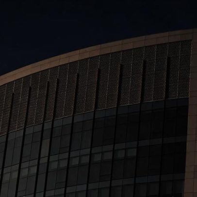 Trump multou grupo indiano Adani em US$ 275 milhões por negócios com Irã