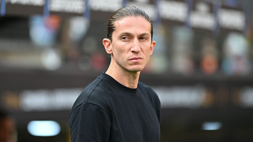 Filipe Luís foi demitido do Flamengo, apesar do título da Libertadores e Brasileirão conquistado meses antes