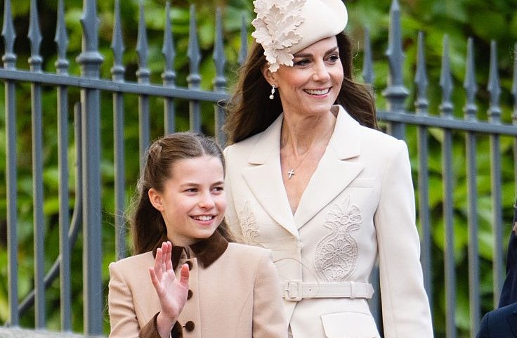 Princesa Charlotte e Kate Middleton: cada vez mais parecidas em estilo
