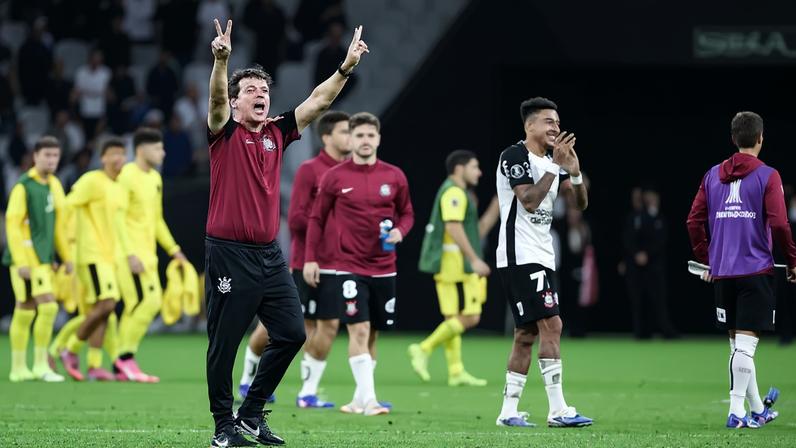 TRANFORMAÇÃO - Diniz à frente do Corinthians: ataque eficiente e defesa sólida - (Alex Silva/Sports Press Photo/Getty Images)