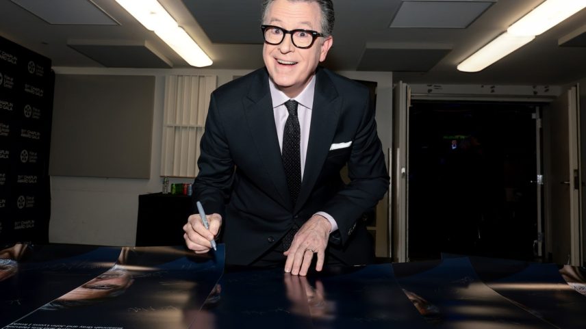 Como assistir aos episódios finais do Late Show com Stephen Colbert online