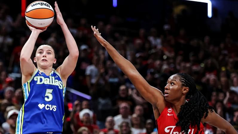 Paige Bueckers (5) and the Dallas Wings took down Aliyah Boston of the Indiana Fever in an offensive slugfest Saturday.
