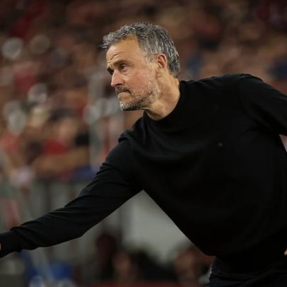 Luis Enrique assume comando do PSG e é apontado como o treinador mais completo