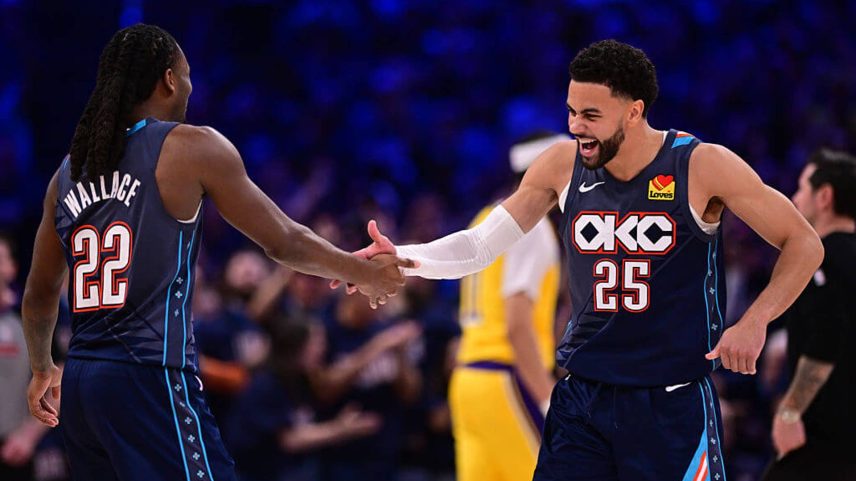 Ajay Mitchell celebrates with Cason Wallace in the fourth quarter of Game 2.