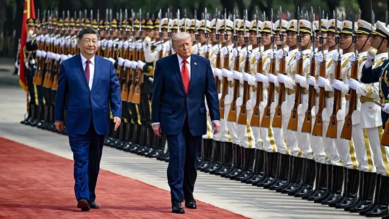 Parte da elite americana voltou da China com uma percepção igualmente incômoda: existe, para além dos mapas mentais de Washington, outro centro gravitacional no mundo. (Kenny Holston-Pool/Getty Images)