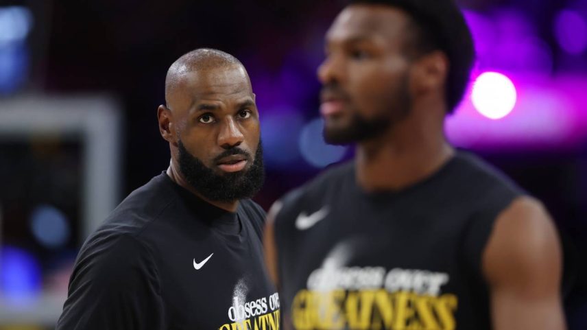 LeBron James revela futuro após eliminação dos Lakers