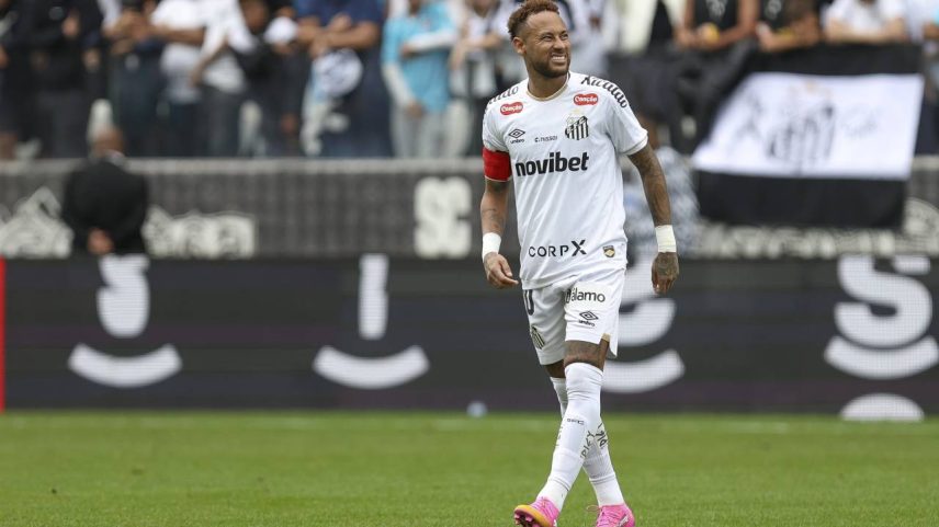 Neymar se lesionou em jogo do Santos contra o Coritiba