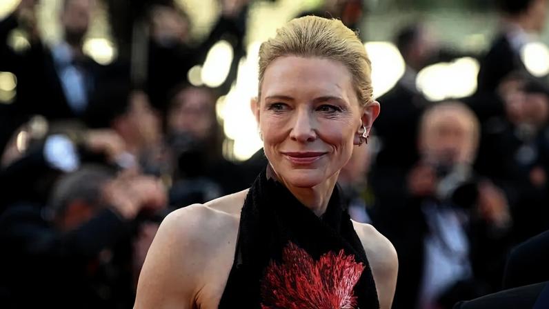 Cate Blanchett em Givenchy por Sarah Burton: fresquinho da passarela