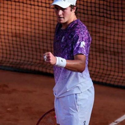 João Fonseca recebe prêmio após 1ª rodada em Roland Garros