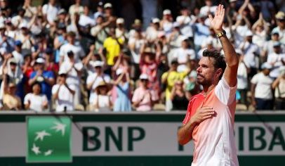 Wawrinka, campeão de Roland Garros, é eliminado sob aplausos da torcida