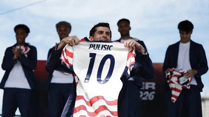 Christian Pulisic is introduced on the USA World Cup squad
