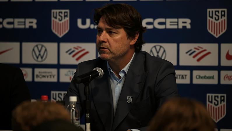 Mauricio Pochettino, treinador da seleção dos Estados Unidos, fala com a imprensa durante a divulgação da lista de convocados para a Copa do Mundo