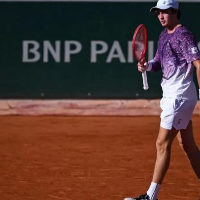 João Fonseca vira jogo e enfrenta Djokovic na próxima rodada