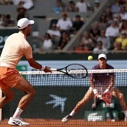 Djokovic elogia João Fonseca por desempenho nos momentos decisivos