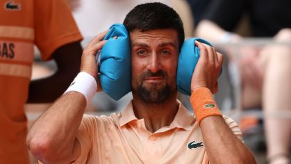 Novak Djokovic em partida contra o brasileiro João Fonseca, válida pela terceira rodada de Roland Garros
