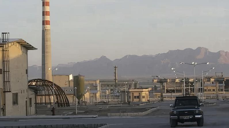 Instalação de conversão de urânio nos arredores da cidade de Isfahan, a cerca de 410 quilômetros ao sul de Teerã.