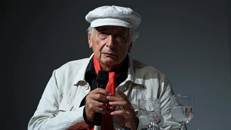 Julio Le Parc, pioneiro da arte cinética, morre aos 97 anos