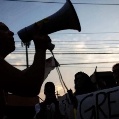 Greve estudantil e oposição se unem para criticar Tarcísio de Freitas