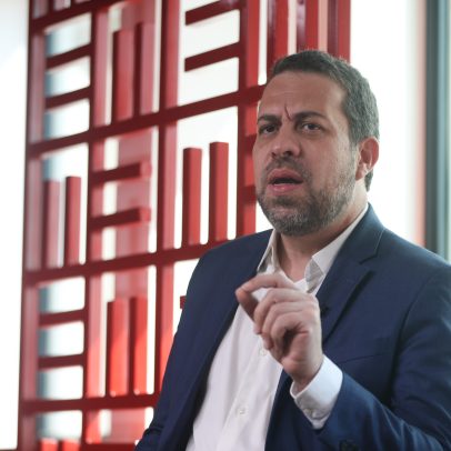 Governo Lula é contra fim da escala 6×1, afirma Boulos