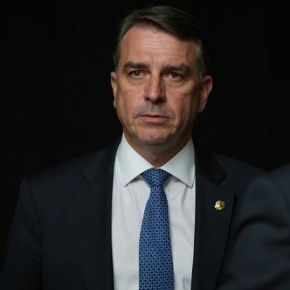 Marqueteiro de Flávio Bolsonaro encerra participação na campanha presidencial