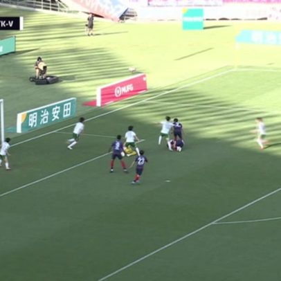 Empate 1 a 1 entre FC Tokyo e Tokyo Verdy, com defesa de Nagasawa