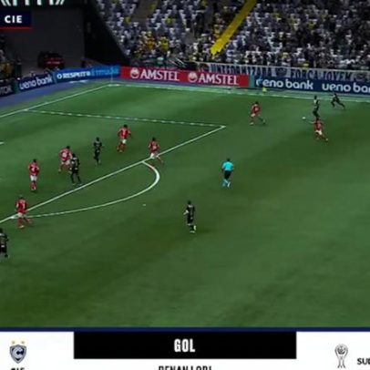 Cuello cruza para Renan Lodi abrir o placar pelo Atlético-MG