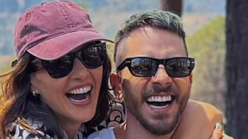 Mônica e filha viajam juntas com Junior para a Bahia