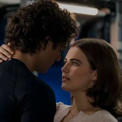 Amores Improváveis: entenda o multiverso criado pela autora Elle Kennedy