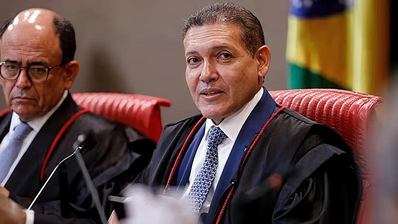 Nunes Marques assumiu, nesta terça-feira (12), a presidência do TSE