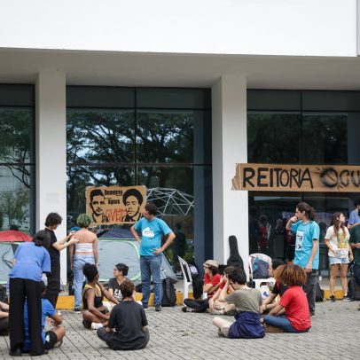 Invasão à reitoria da USP ultrapassa 50h; estudantes dizem não ceder