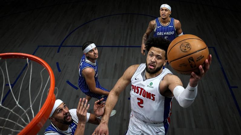Cade Cunningham foi o grande destaque, com 32 pontos e 12 assistências, comandando as ações ofensivas.