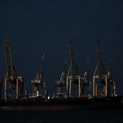 Trump afirma que EUA vão escoltar navios retidos em Ormuz a partir de segunda