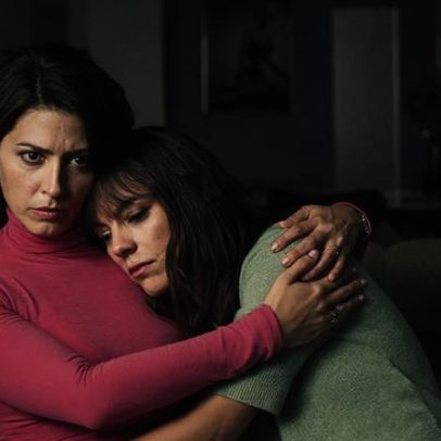 Almodóvar reflete sobre criação artística em filme 'Natal Amargo' pouco memorável