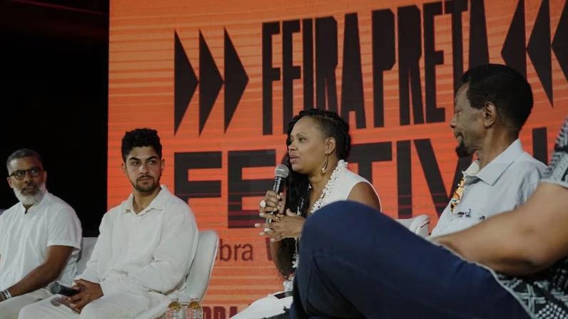 Adriana Barbosa, fundadora da Feira Preta, palestra durante primeiro dia da edição de 2026 do evento