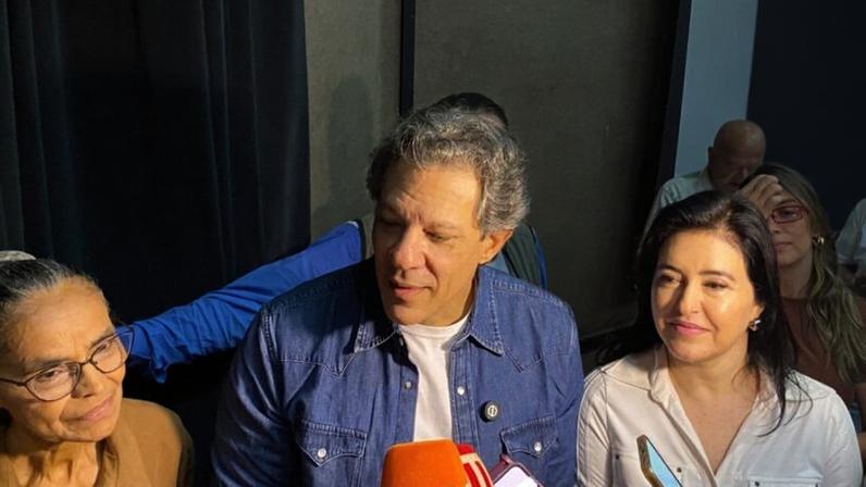 O ministro afirmou que a pauta enfrenta resistências históricas. Segundo ele, o trabalhador é o principal alvo de propostas da extrema-direita, que busca reduzir direitos sociais e enfraquecer políticas públicas.