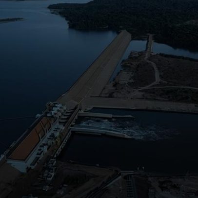 Por que a energia no Brasil é cara mesmo com sobra
