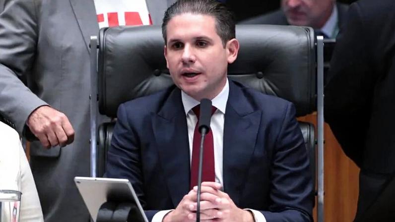 Motta afirma que aprovação do fim da 6x1 é momento histórico