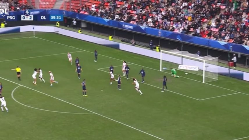 Voleio espetacular leva Lyon à conquista da Copa da França