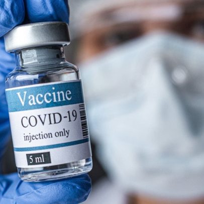 Rio inicia aplicação de vacina atualizada contra nova variante da Covid