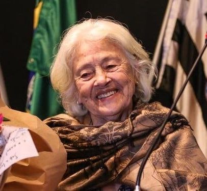 Escritora Adélia Prado é internada novamente em Minas Gerais