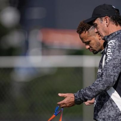Neymar busca provar, sob olhar de Ancelotti, que pode ir à Copa